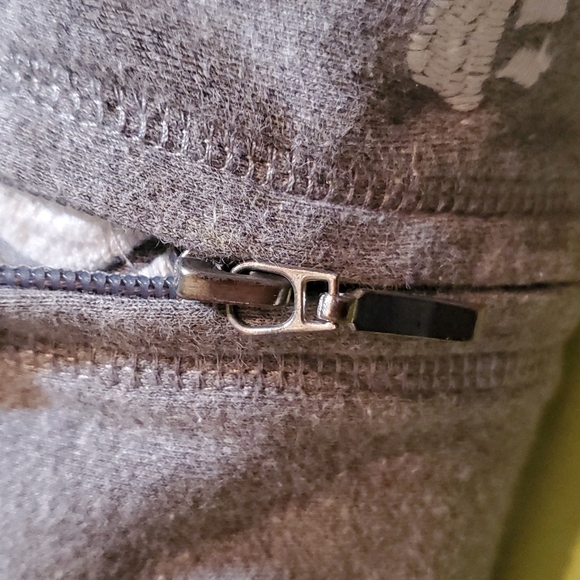 Romeo & Juliet couture hoodie - Picture 12 of 12